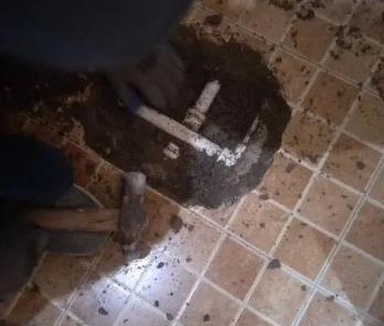 新会卫生间漏水维修公司为您分享下卫生间渗水如何处理及注意事项